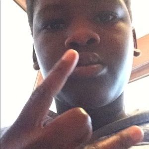 Meet your Posher, Deandre